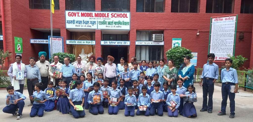 Teacher felicitation and stationerybooks distribution function for children organized at Government Model Middle School Sector23 Chandigarh